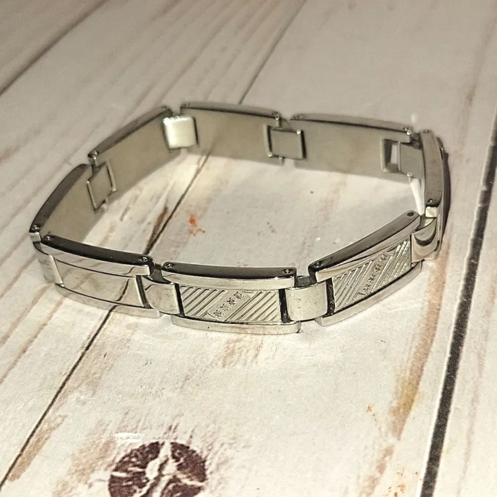 Men's Slant Row Link Bracelet in Stainless Steel Halo G